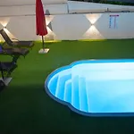 Neli Traù